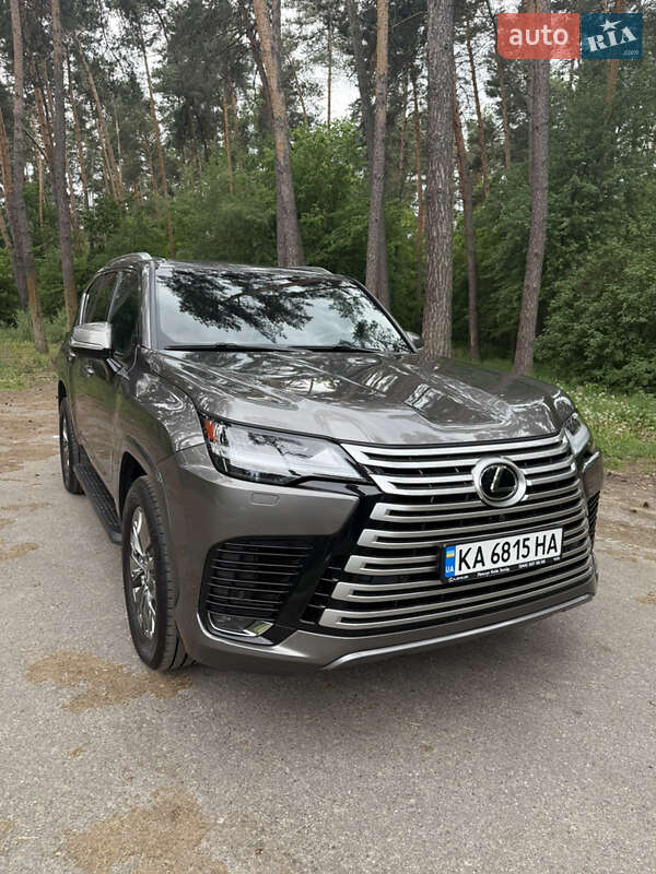 Внедорожник / Кроссовер Lexus LX 2023 в 