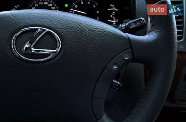 Позашляховик / Кросовер Lexus LX 2005 в 