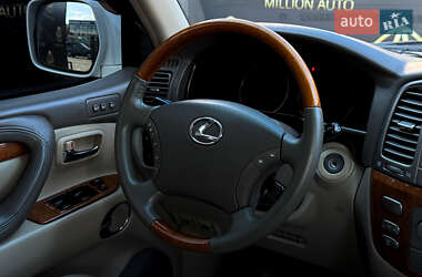Позашляховик / Кросовер Lexus LX 2005 в 