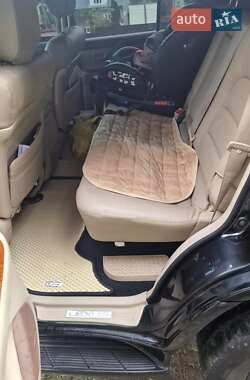 Позашляховик / Кросовер Lexus LX 2006 в 