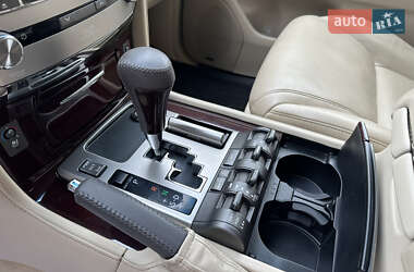 Позашляховик / Кросовер Lexus LX 2012 в 