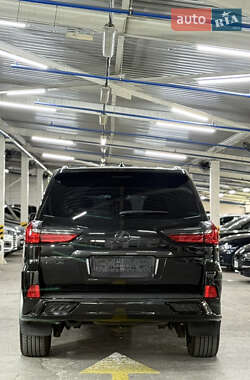 Внедорожник / Кроссовер Lexus LX 2015 в 