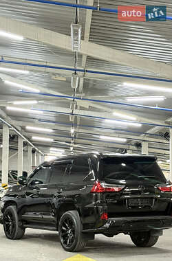 Внедорожник / Кроссовер Lexus LX 2015 в 