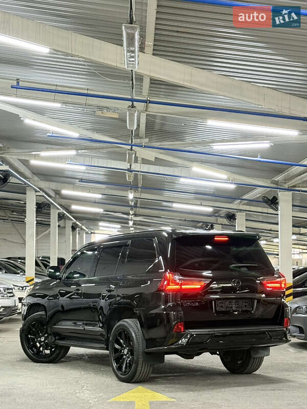 Позашляховик / Кросовер Lexus LX 2015 в Одесі