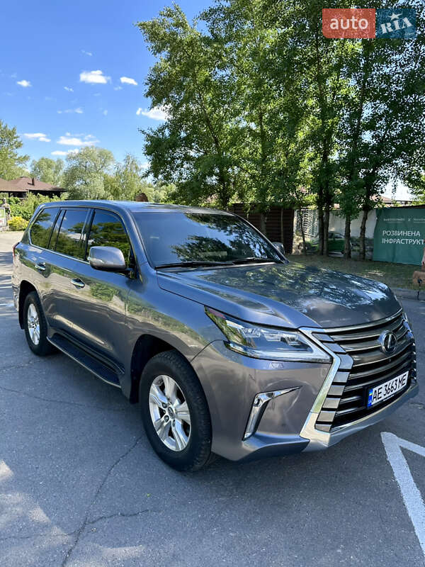 Внедорожник / Кроссовер Lexus LX 2017 в Днепре