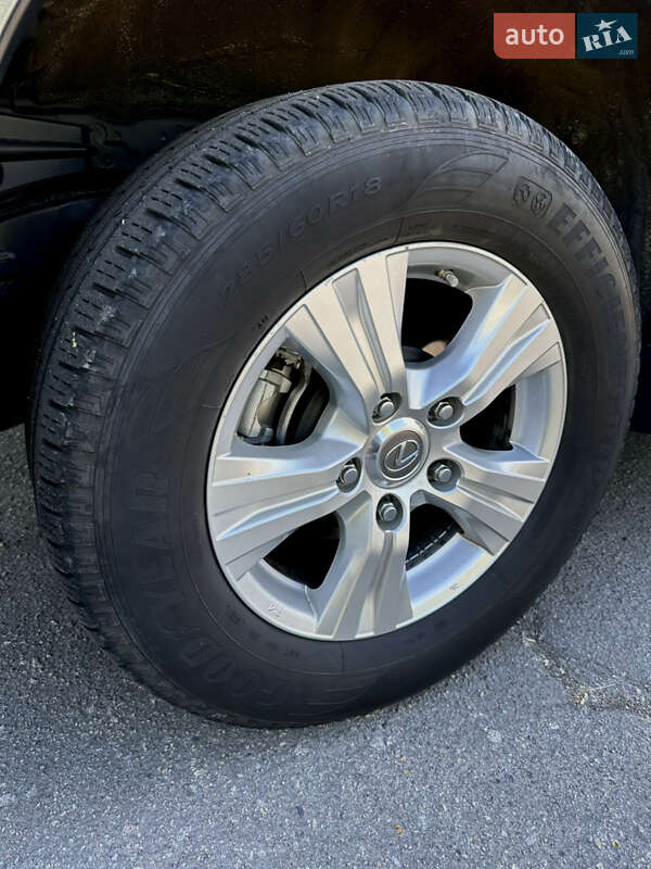 Внедорожник / Кроссовер Lexus LX 2017 в Днепре