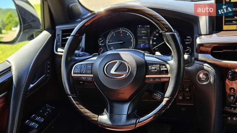 Внедорожник / Кроссовер Lexus LX 2019 в Сваляве