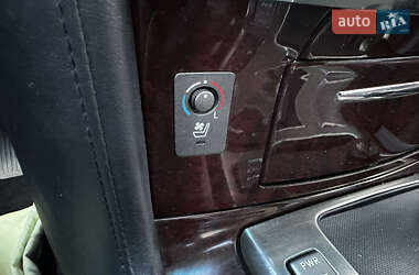 Позашляховик / Кросовер Lexus LX 2010 в 