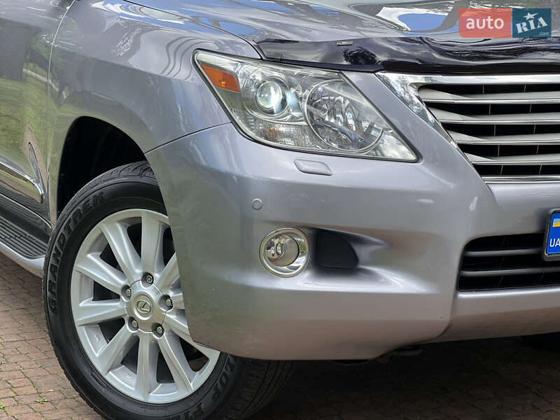 Позашляховик / Кросовер Lexus LX 2008 в Києві