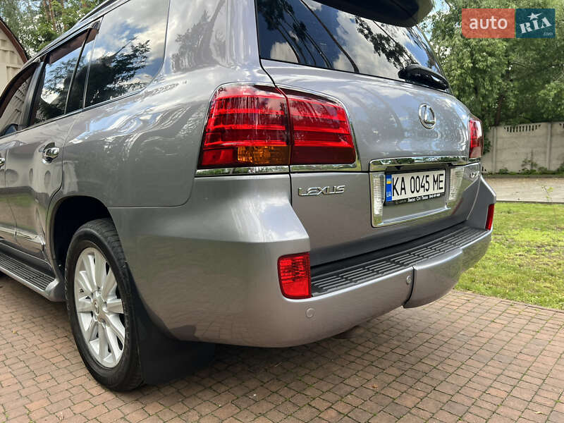 Позашляховик / Кросовер Lexus LX 2008 в Києві
