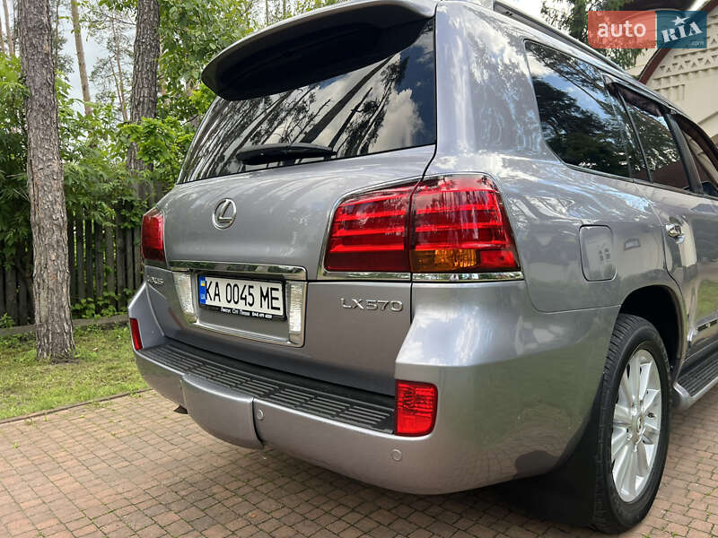 Позашляховик / Кросовер Lexus LX 2008 в Києві