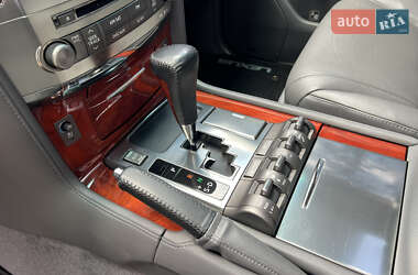 Внедорожник / Кроссовер Lexus LX 2008 в 