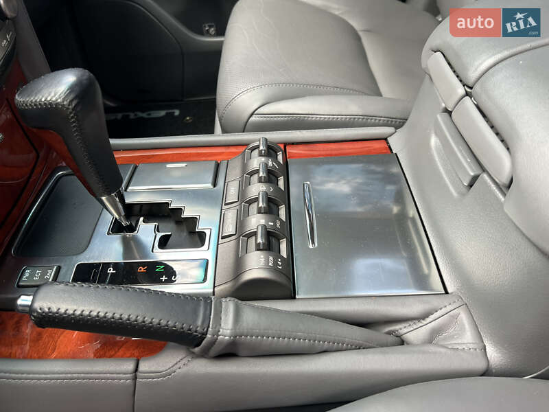 Позашляховик / Кросовер Lexus LX 2008 в Києві
