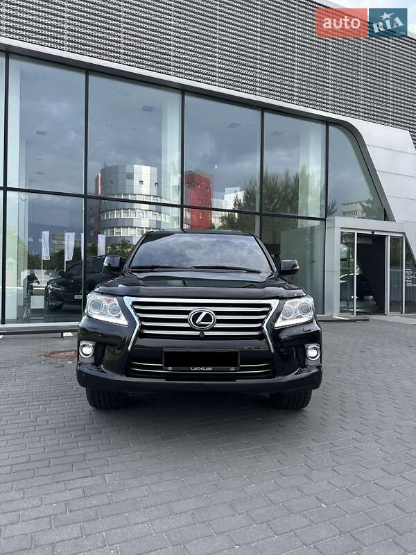Позашляховик / Кросовер Lexus LX 2014 в Києві
