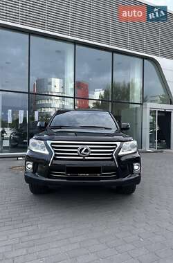 Позашляховик / Кросовер Lexus LX 2014 в 
