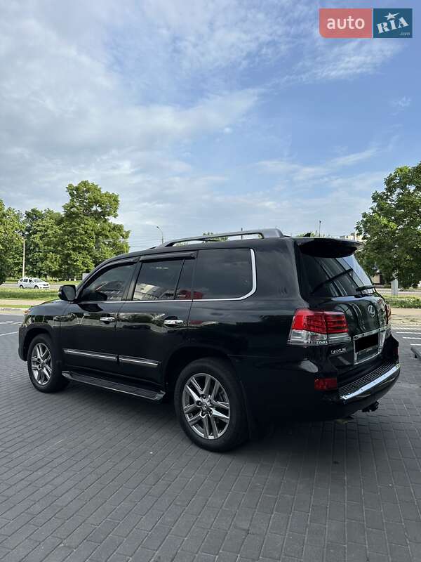 Позашляховик / Кросовер Lexus LX 2014 в Києві