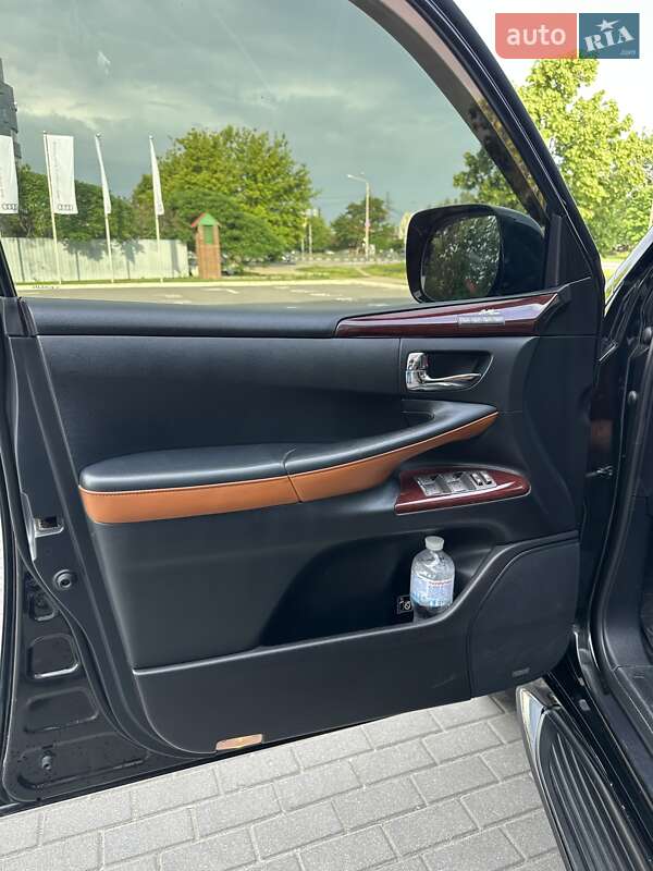 Позашляховик / Кросовер Lexus LX 2014 в Києві