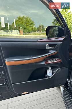 Позашляховик / Кросовер Lexus LX 2014 в 