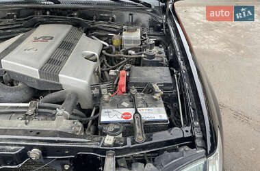 Внедорожник / Кроссовер Lexus LX 2004 в 