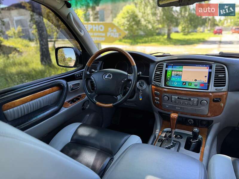 Позашляховик / Кросовер Lexus LX 2005 в Косові