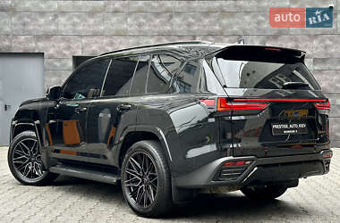 Внедорожник / Кроссовер Lexus LX 2022 в 