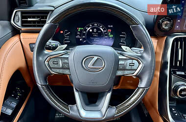 Внедорожник / Кроссовер Lexus LX 2022 в 