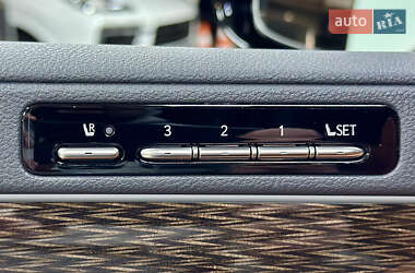 Внедорожник / Кроссовер Lexus LX 2022 в 
