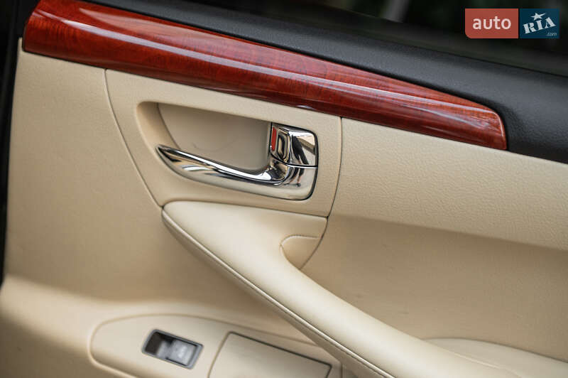 Внедорожник / Кроссовер Lexus LX 2010 в Одессе