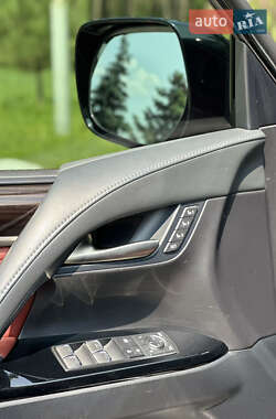 Внедорожник / Кроссовер Lexus LX 2020 в 