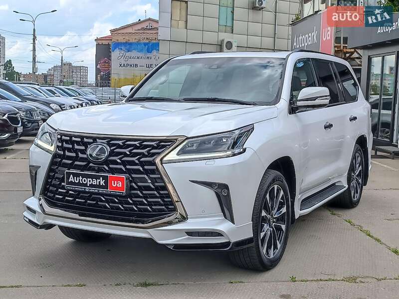 Lexus LX 2021