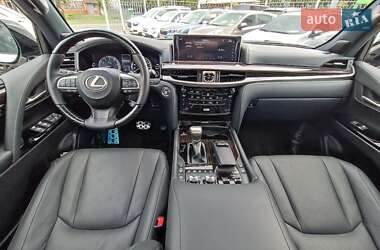 Внедорожник / Кроссовер Lexus LX 2021 в 