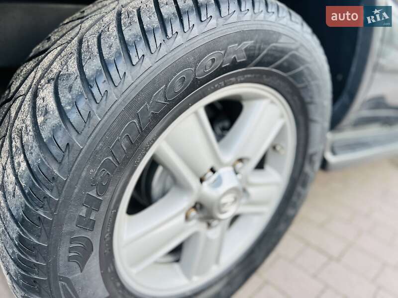 Позашляховик / Кросовер Lexus LX 2004 в Хмельницькому