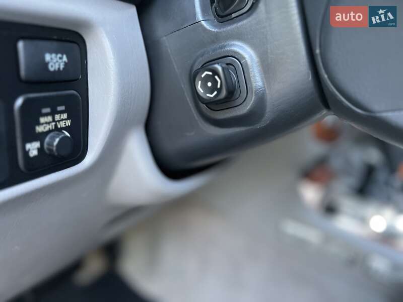 Позашляховик / Кросовер Lexus LX 2004 в Хмельницькому
