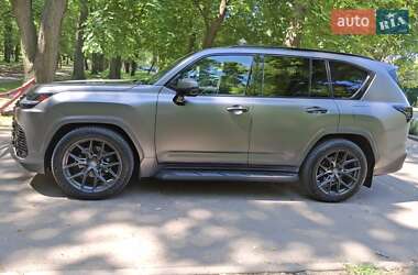 Позашляховик / Кросовер Lexus LX 2023 в 