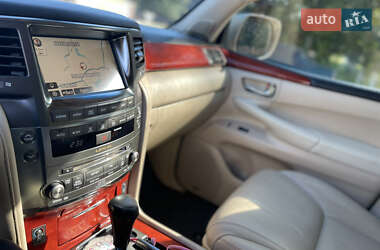 Внедорожник / Кроссовер Lexus LX 2008 в 