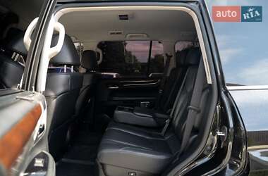Внедорожник / Кроссовер Lexus LX 2017 в 