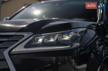 Внедорожник / Кроссовер Lexus LX 2017 в 