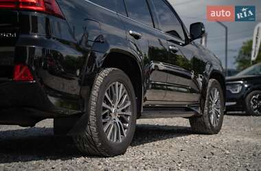 Внедорожник / Кроссовер Lexus LX 2017 в 