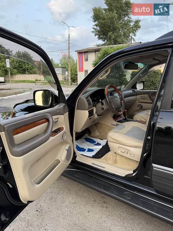 Внедорожник / Кроссовер Lexus LX 2004 в Киеве