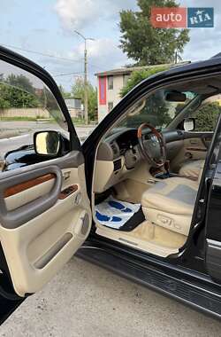 Позашляховик / Кросовер Lexus LX 2004 в 