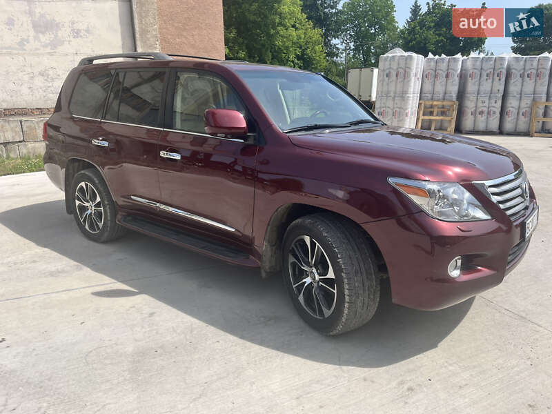 Позашляховик / Кросовер Lexus LX 2011 в Львові