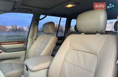 Внедорожник / Кроссовер Lexus LX 2003 в 