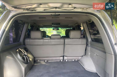 Внедорожник / Кроссовер Lexus LX 2003 в 