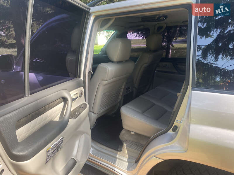 Внедорожник / Кроссовер Lexus LX 2003 в Христиновке