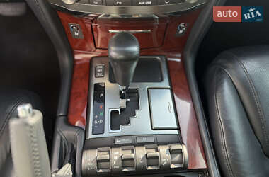 Внедорожник / Кроссовер Lexus LX 2011 в 
