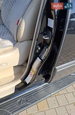 Позашляховик / Кросовер Lexus LX 2007 в 