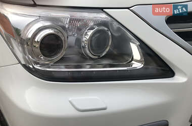 Позашляховик / Кросовер Lexus LX 2011 в 