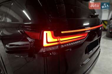 Внедорожник / Кроссовер Lexus LX 2023 в 