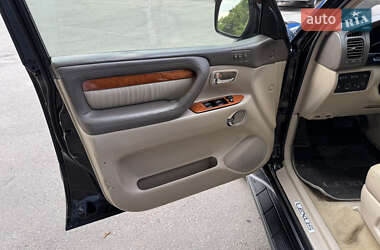 Внедорожник / Кроссовер Lexus LX 2005 в 