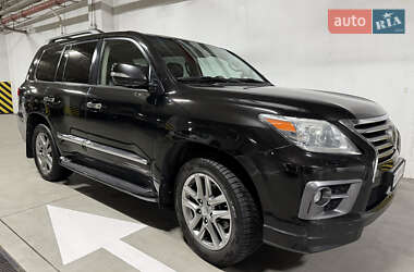 Внедорожник / Кроссовер Lexus LX 2013 в 